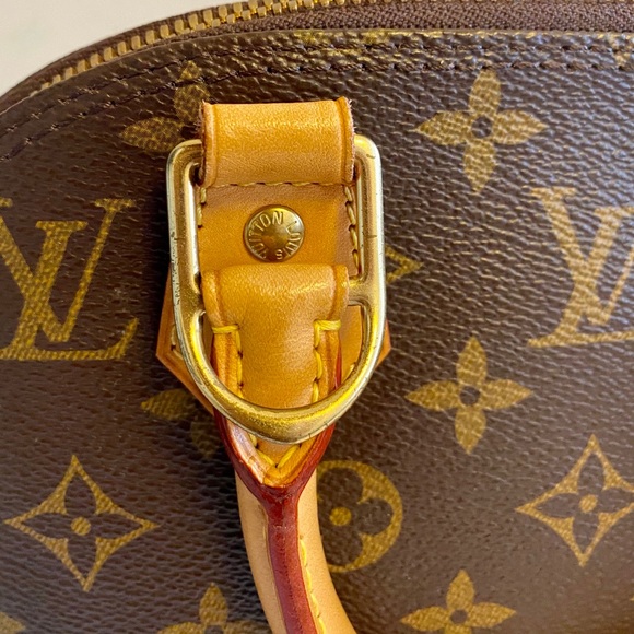 ❌SOLD❌Louis Vuitton: Alma BB Monogram - Picture 8 of 16